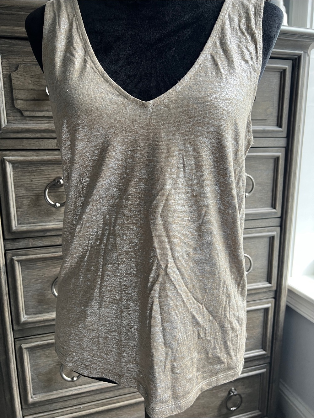 NWOT Majestic Filatures Gold Metallic Linen V-Neck Tank Top